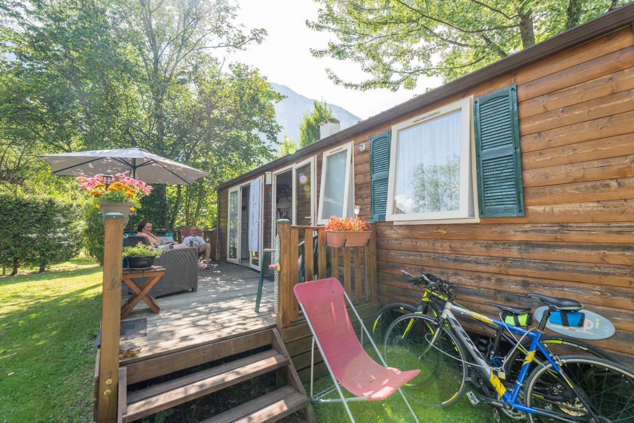 Camping Le Colporteur Hotel Le Bourg-dʼOisans Екстериор снимка