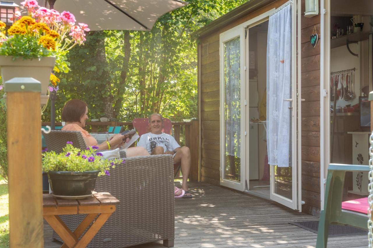 Camping Le Colporteur Hotel Le Bourg-dʼOisans Екстериор снимка