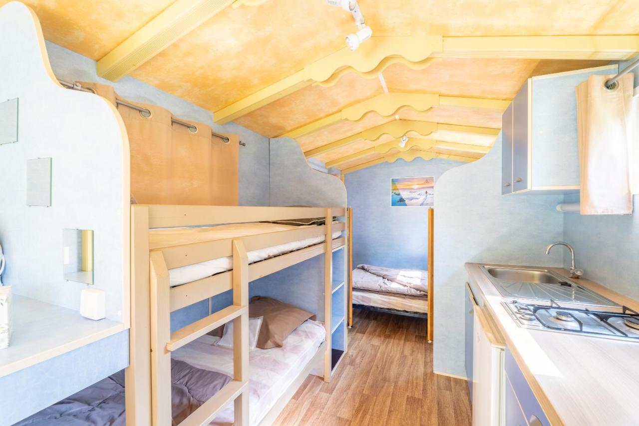 Camping Le Colporteur Hotel Le Bourg-dʼOisans Екстериор снимка