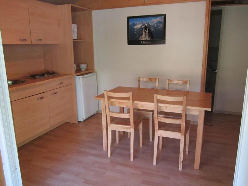 Camping Le Colporteur Hotel Le Bourg-dʼOisans Екстериор снимка