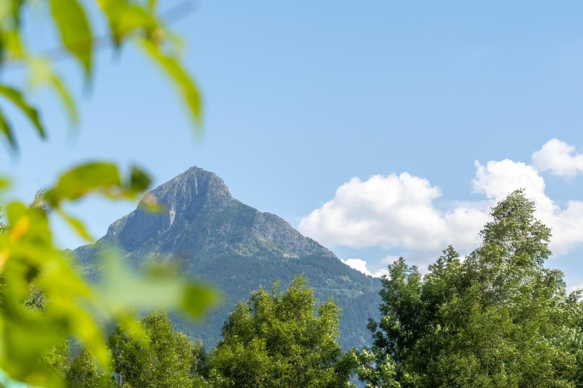 Camping Le Colporteur Hotel Le Bourg-dʼOisans Екстериор снимка