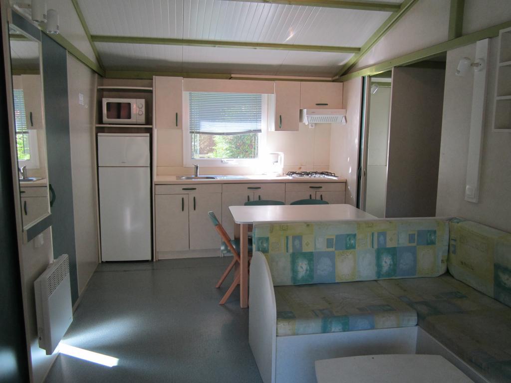 Camping Le Colporteur Hotel Le Bourg-dʼOisans Екстериор снимка